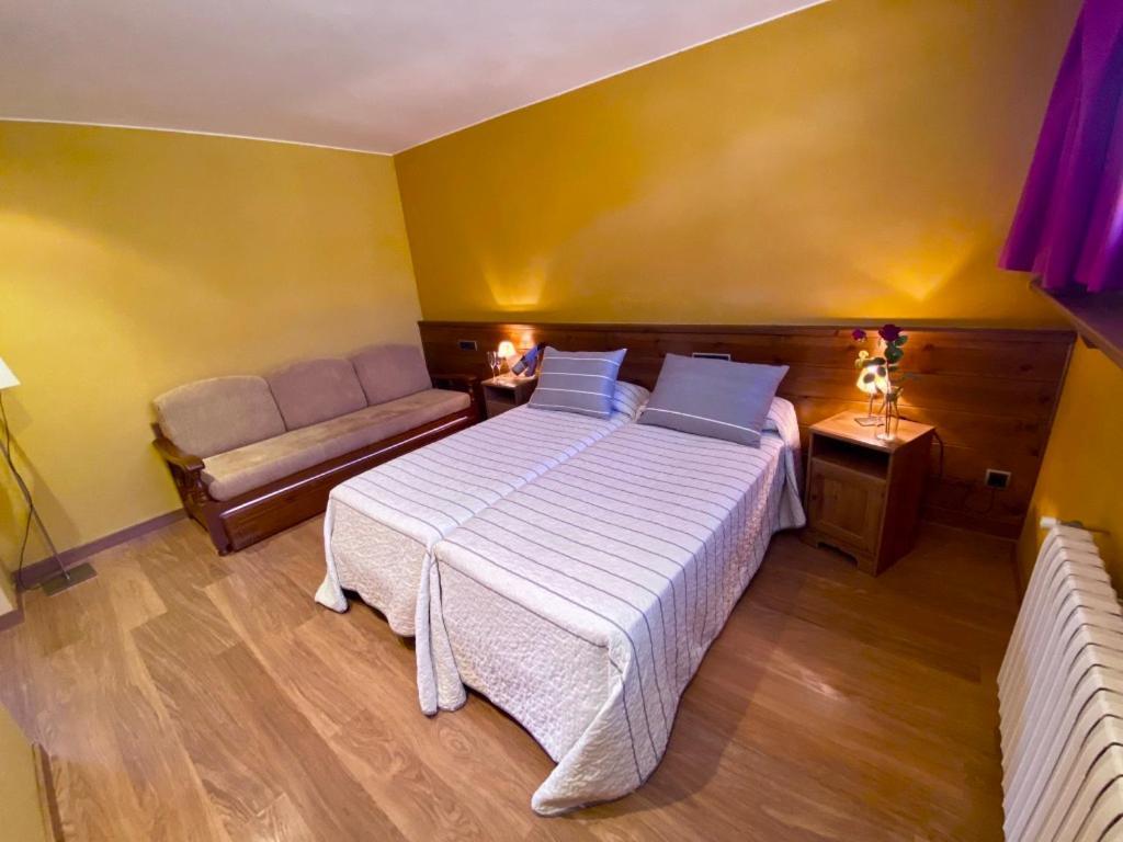 Campalans Hotel Rural Bungalows Mobilhomes Borredá Dış mekan fotoğraf
